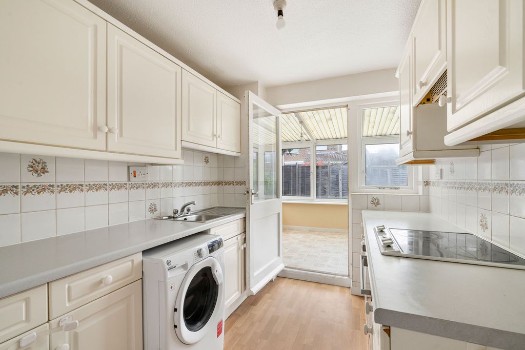 Property photo 3 of 16