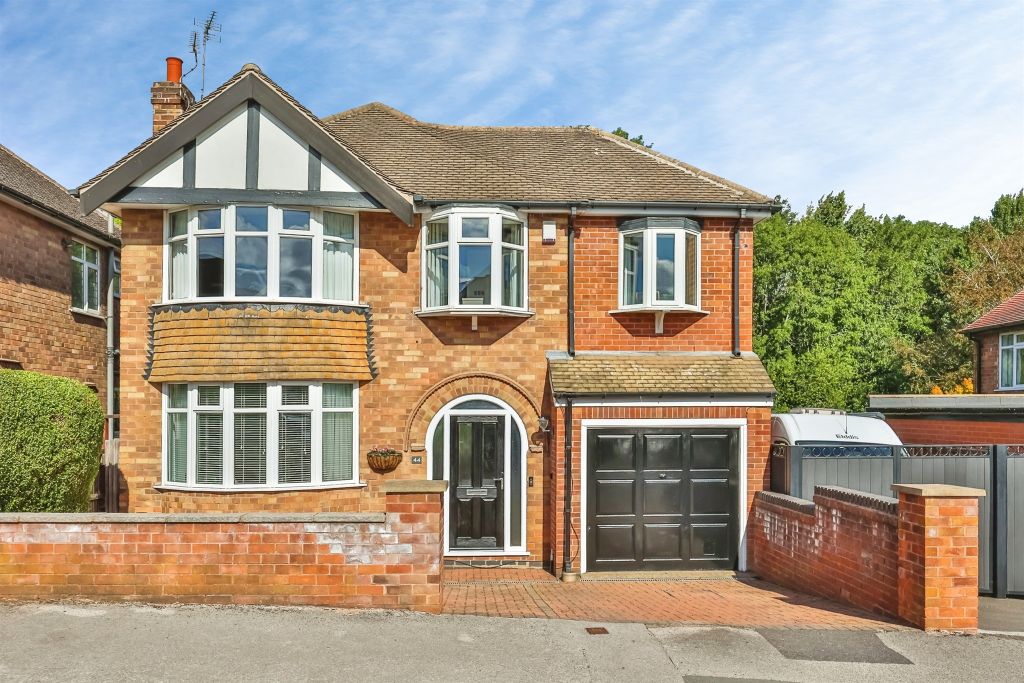 Property photo 1 of 32