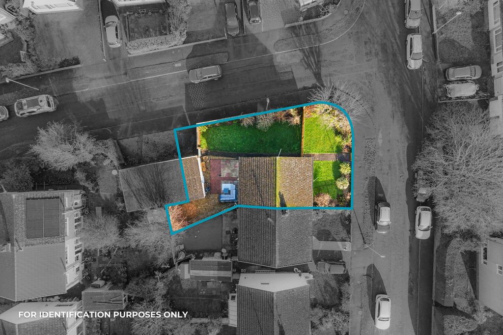 Property photo 3 of 23