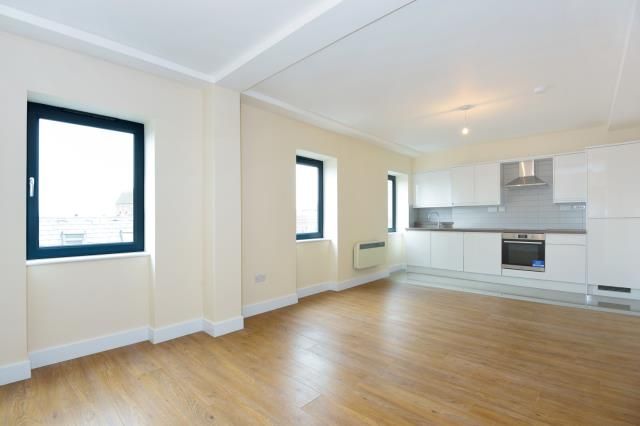 Property photo 1 of 4 Lounge/Kitchen