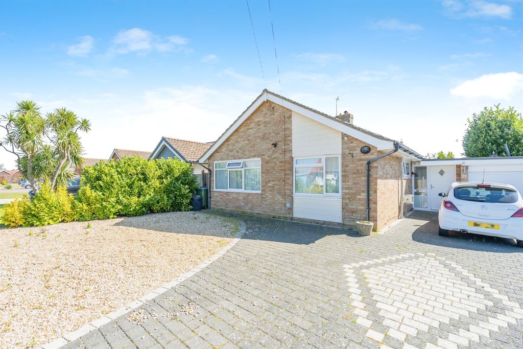 Property photo 1 of 11