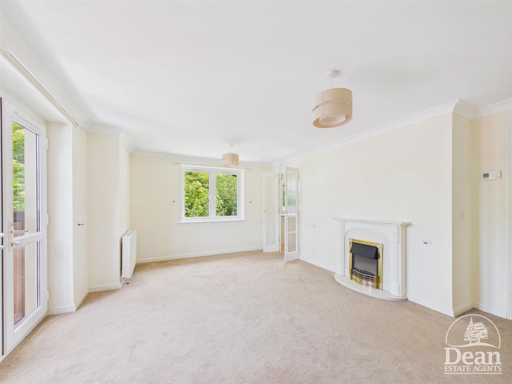 Property photo 2 of 6