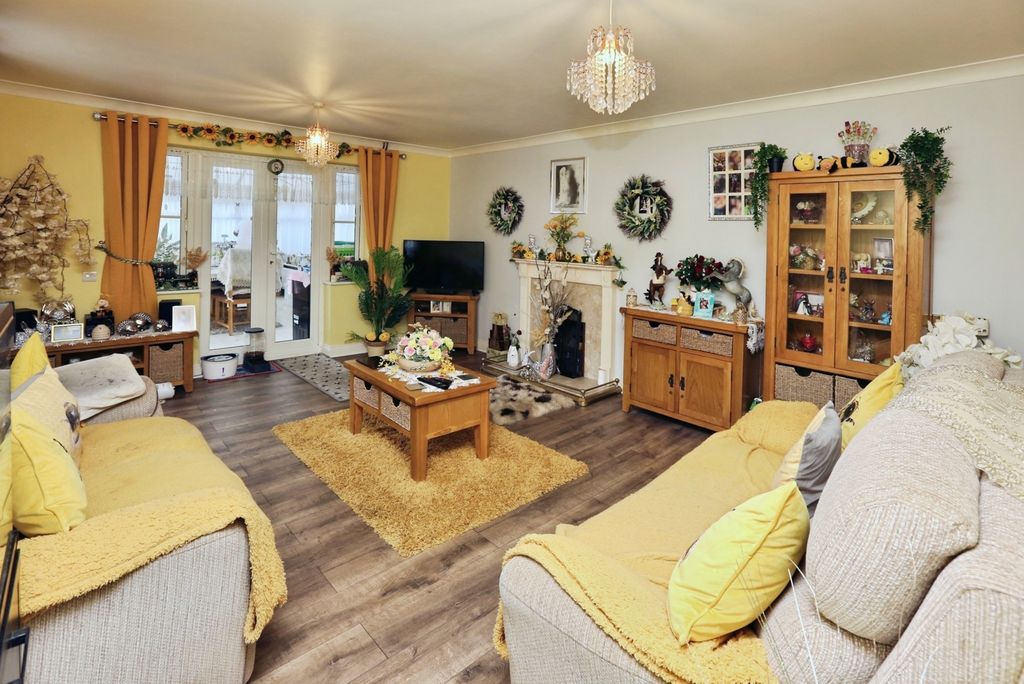 Property photo 2 of 13 Photo