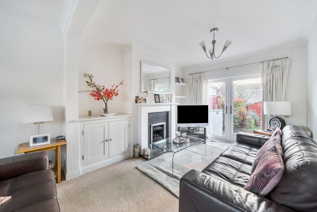 Property photo 2 of 15 Sitting Room