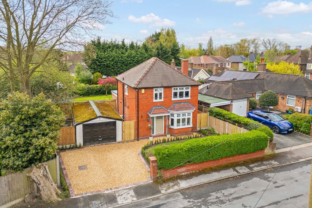 Property photo 2 of 42