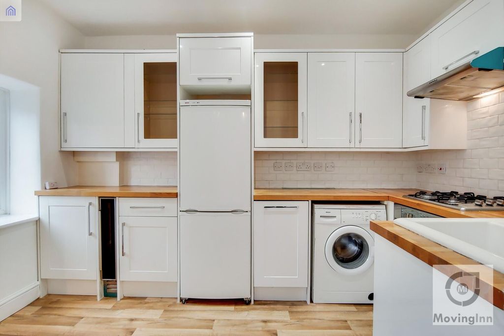 Property photo 1 of 12 Kitchen