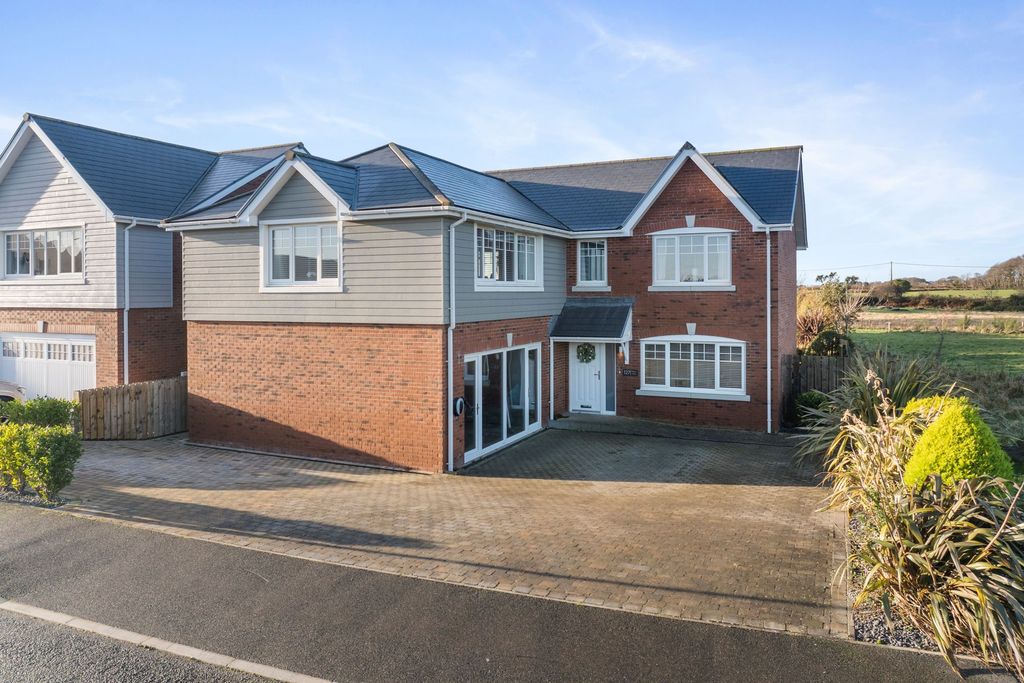 Property photo 1 of 42