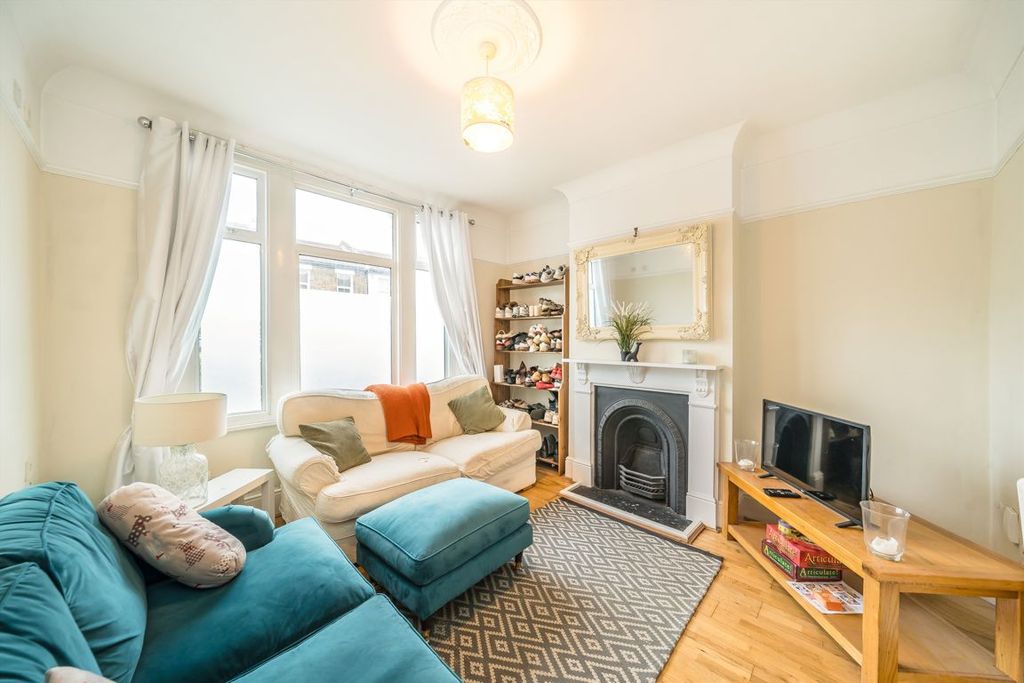Property photo 2 of 10