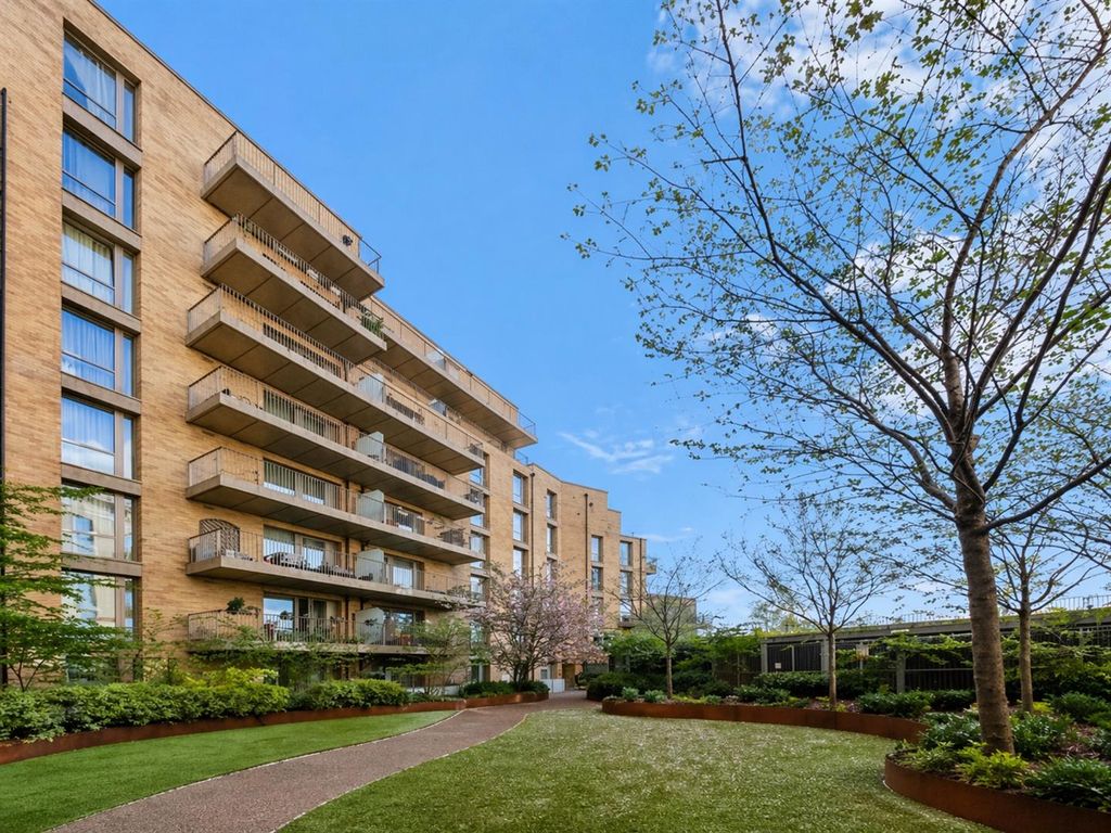 Property photo 1 of 11