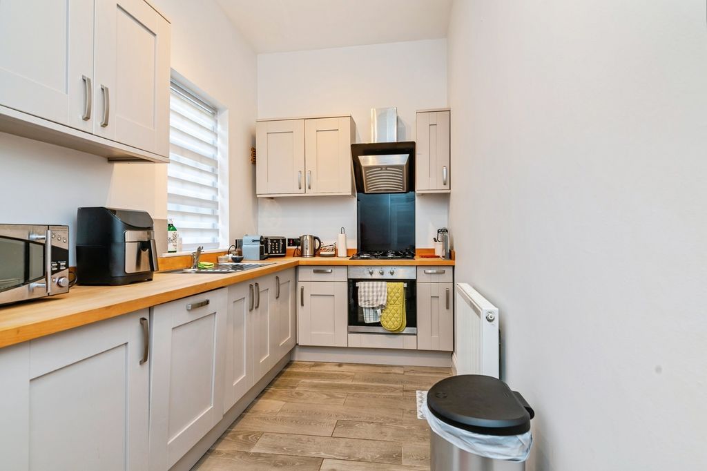 Property photo 2 of 16 Pbox-Img.Jpg