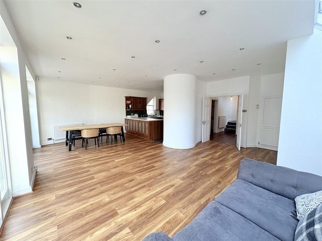 Property photo 2 of 12 Img_1607.Jpg