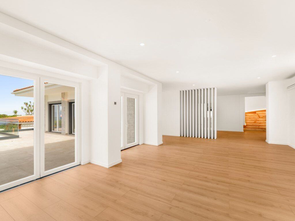 Property photo 1 of 56 6-Bedroom Villa With Ocean View Azoia, Colares, Sintra