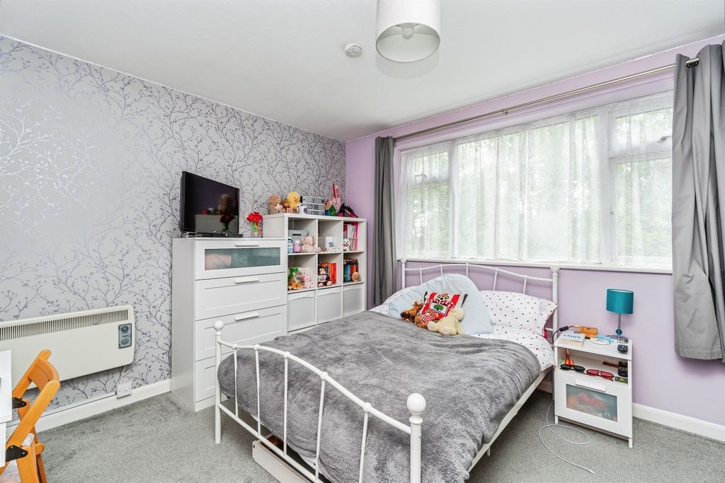Property photo 2 of 12