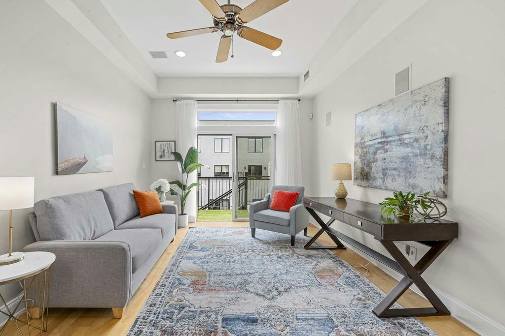 Property photo 2 of 19 <Alttext/>