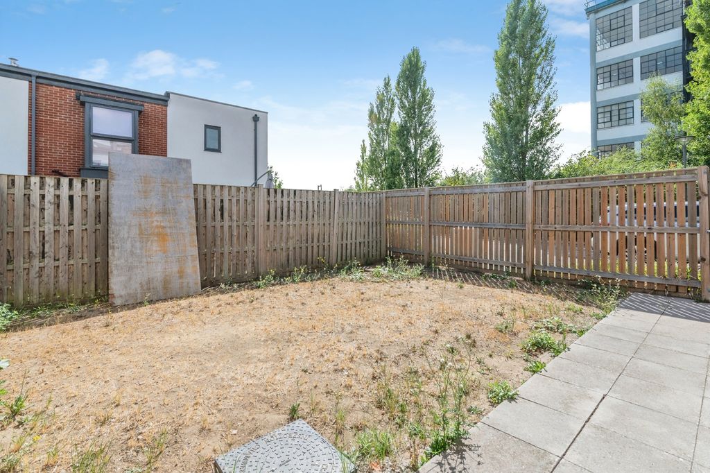 Property photo 2 of 24 Picture