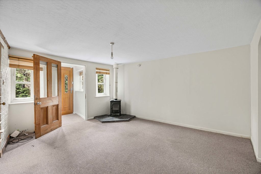 Property photo 3 of 12 Sitting Room