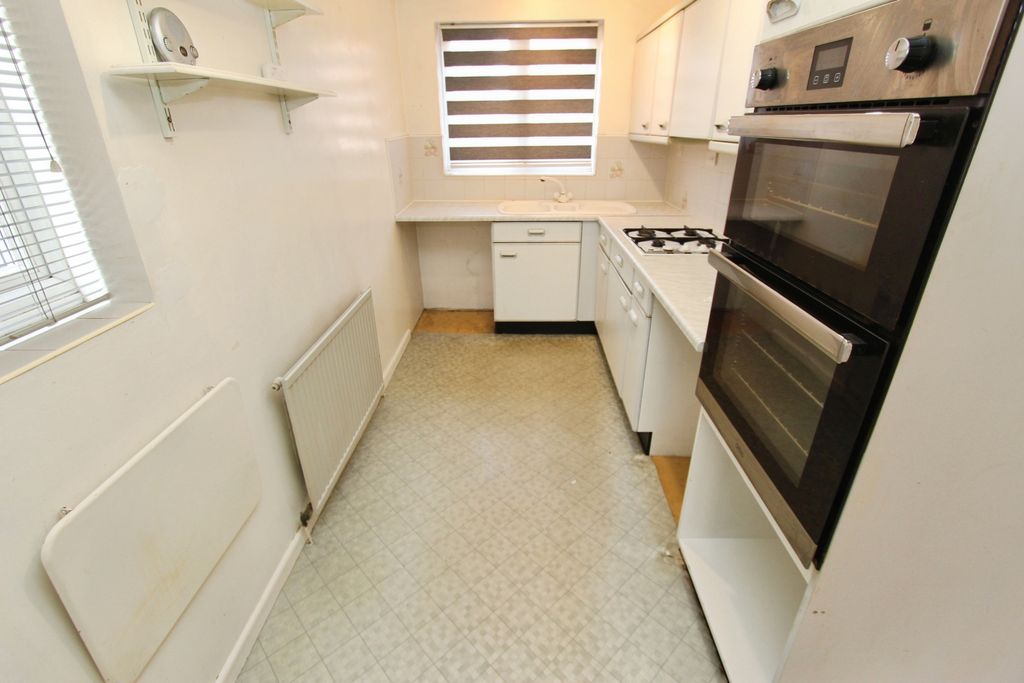 Property photo 3 of 9