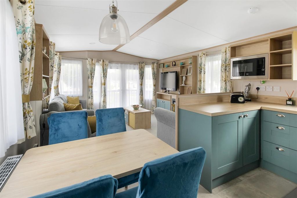 Property photo 3 of 11 Img_8995.Jpg