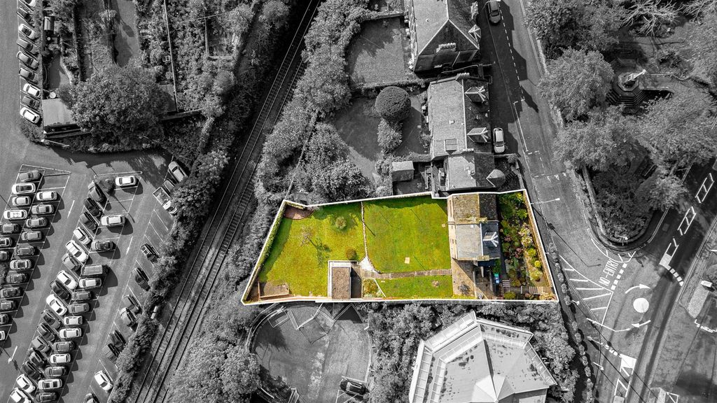 Property photo 3 of 27 Untitled (23 Of 1).Jpg