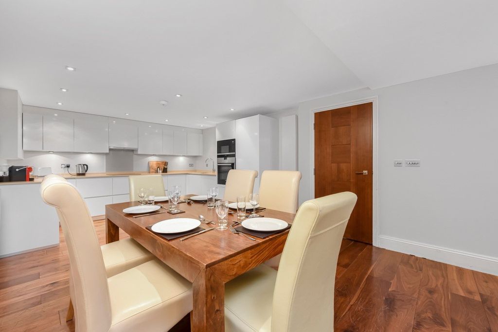 Property photo 2 of 10 Dining Room