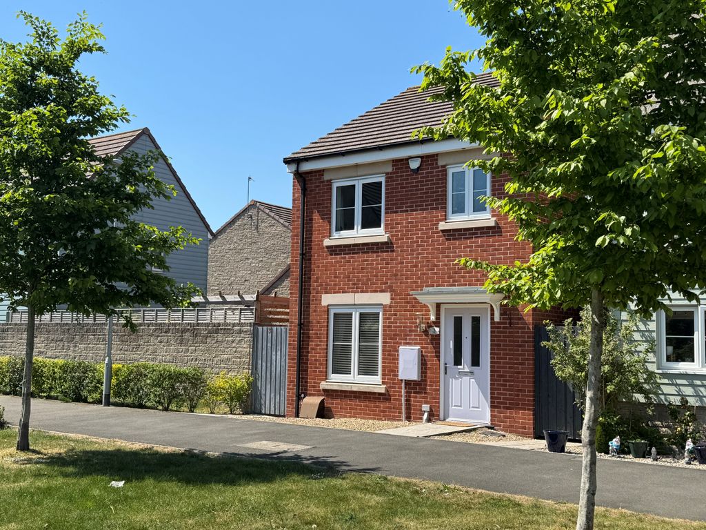 Property photo 1 of 15 Front