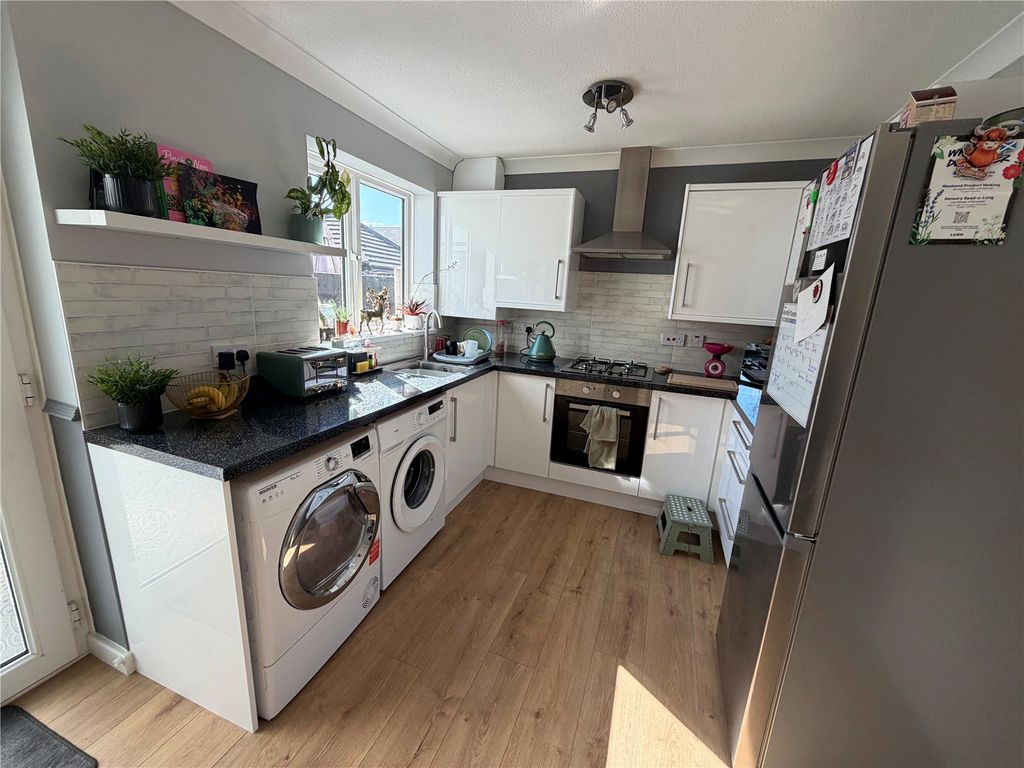 Property photo 3 of 13 Kitchen