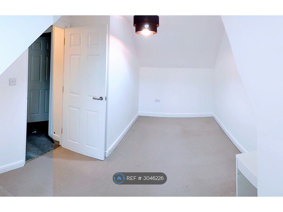 Property photo 3 of 5 Second Room