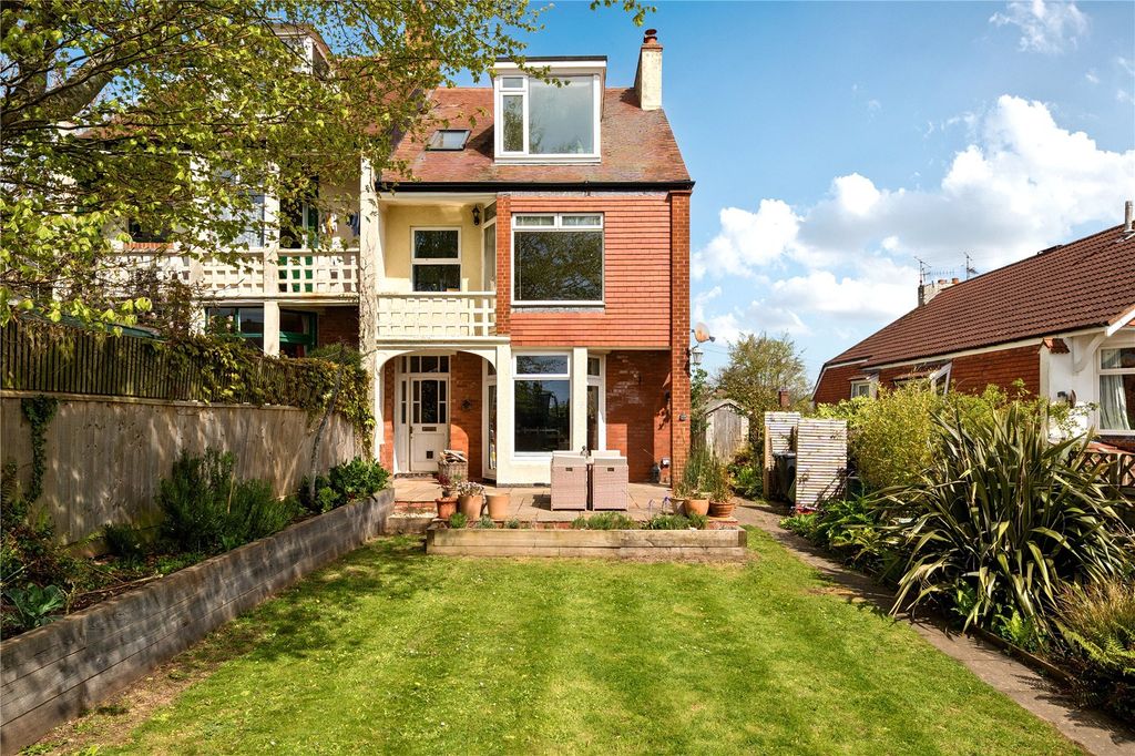 Property photo 1 of 22 Picture No. 28