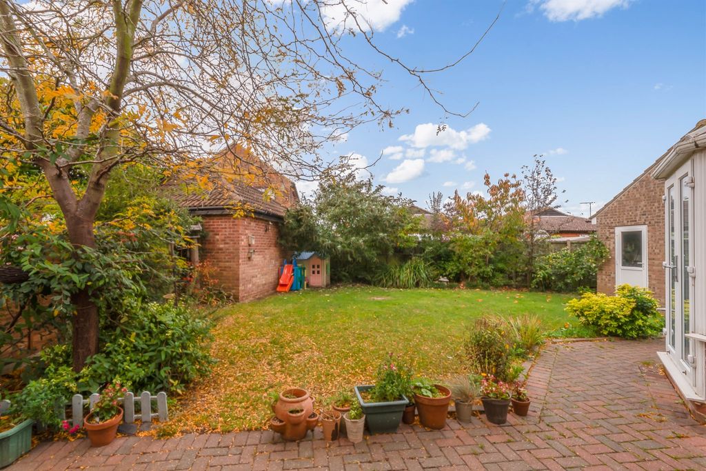 Property photo 2 of 18 Rear Garden
