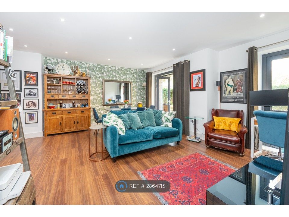 Property photo 3 of 17