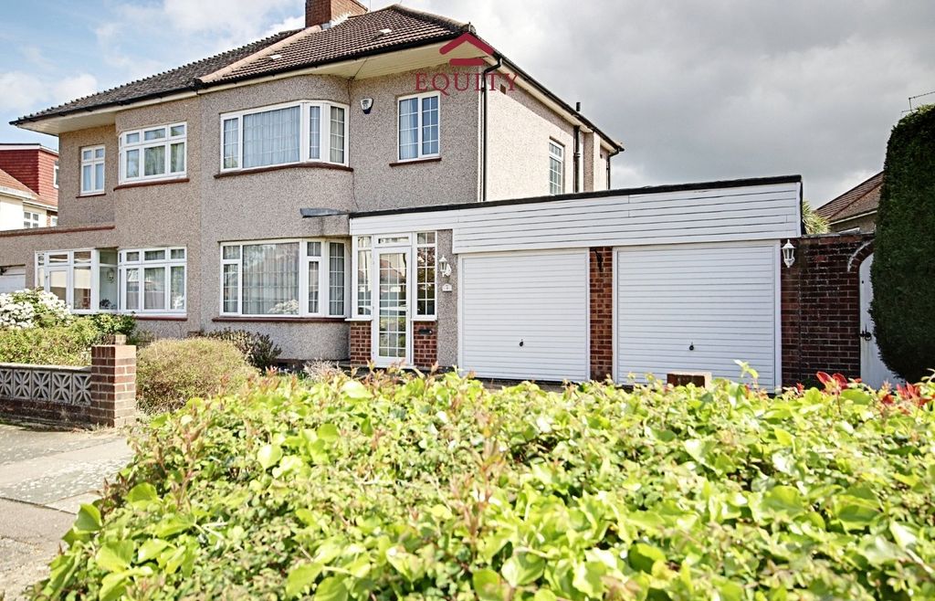 Property photo 2 of 33 Picture No. 01