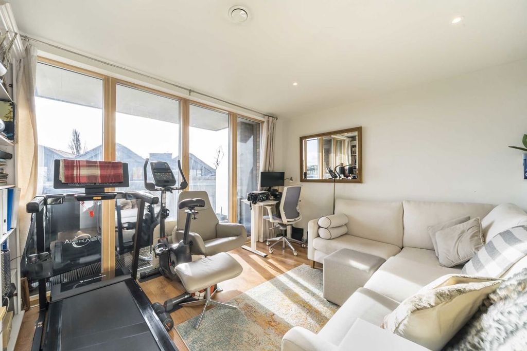 Property photo 3 of 9