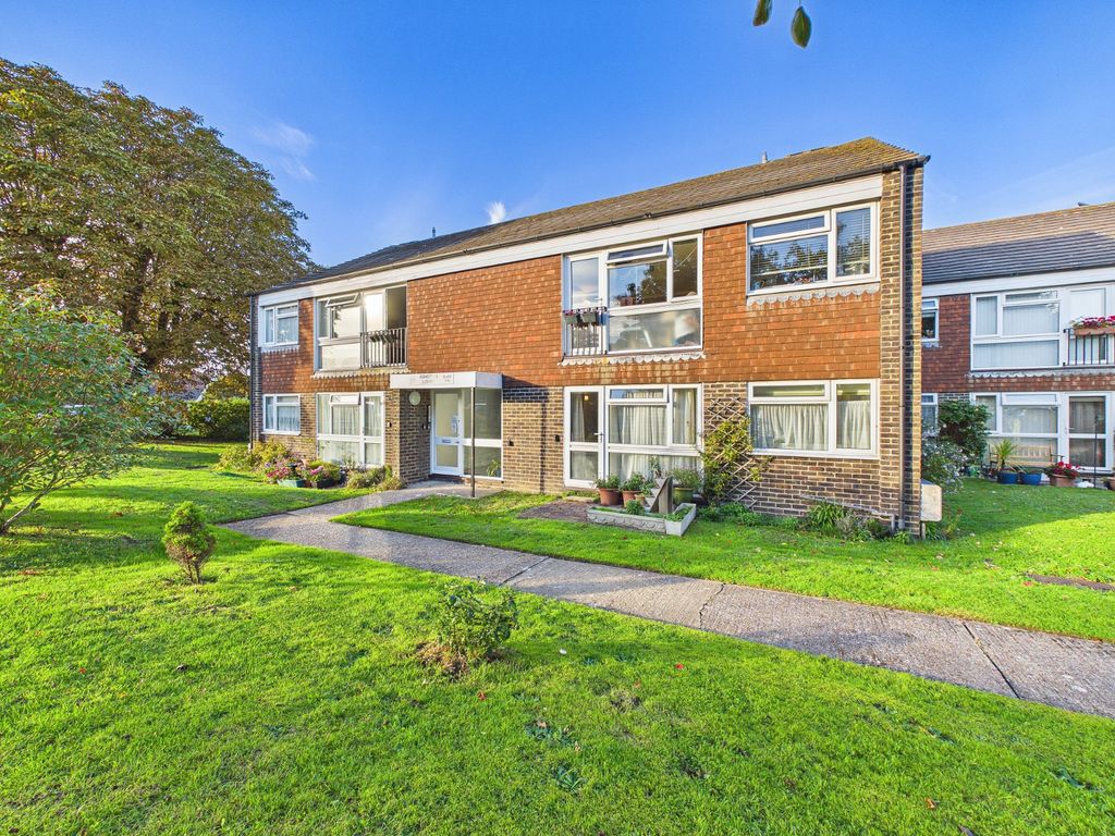 Property photo 1 of 12 Ashdown Lodge