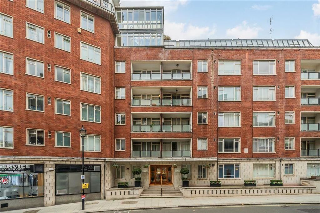 Property photo 1 of 2