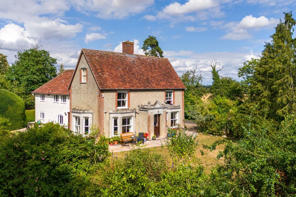 Property photo 1 of 34 Gate Farm House-1