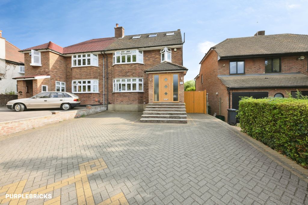 Property photo 1 of 27