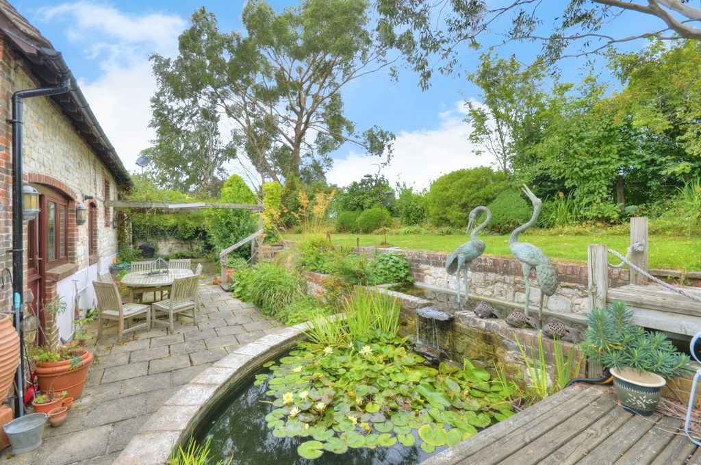 Property photo 1 of 17 Photo