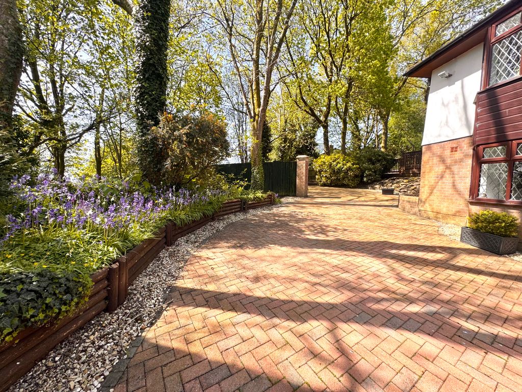 Property photo 3 of 33