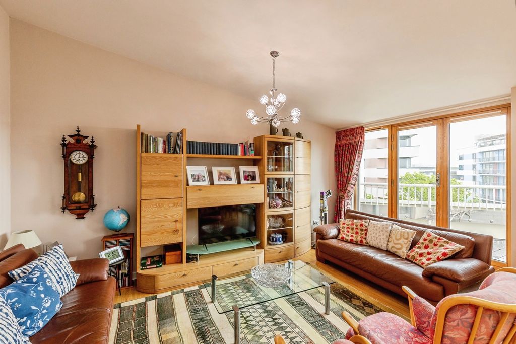 Property photo 2 of 16 Pbox-Img.Jpg