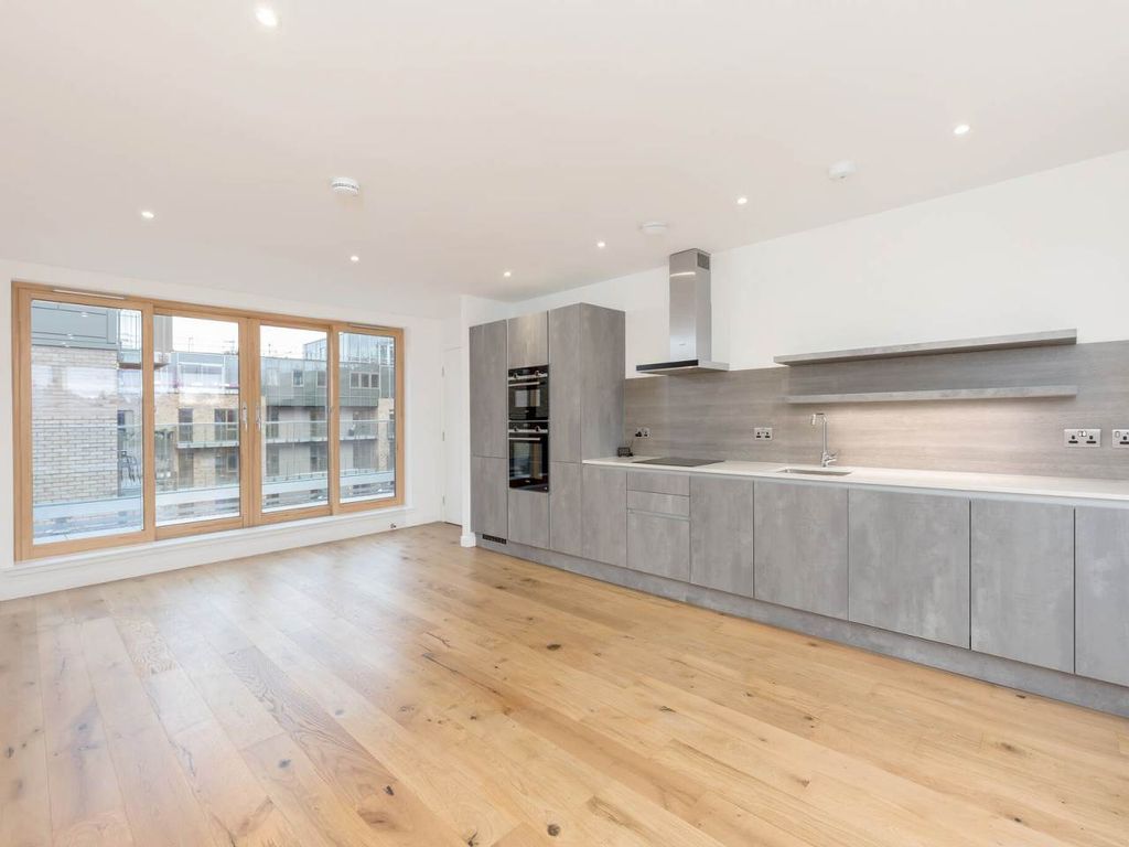 Property photo 3 of 12 56343_Hughesclose-18