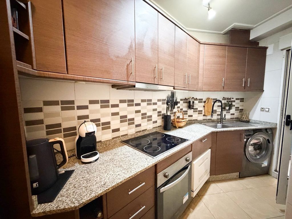 Property photo 2 of 30