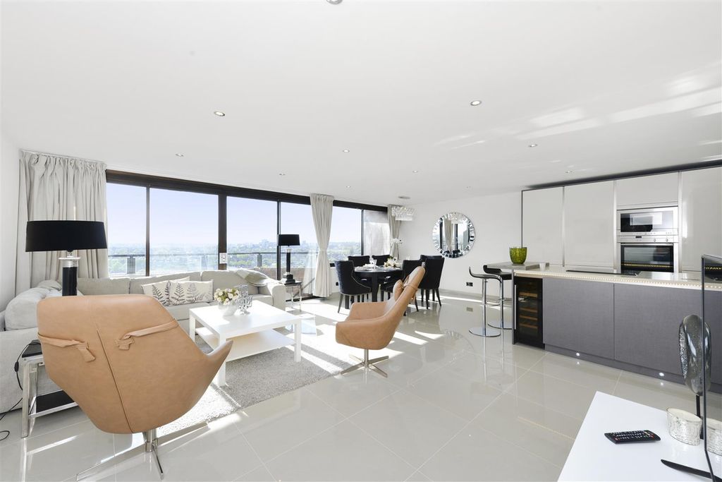 Property photo 1 of 15 36 CH Lounge And Kitchen.Jpg
