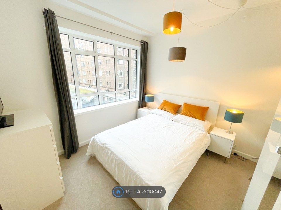 Property photo 2 of 5 Bedroom 1