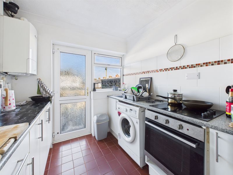 Property photo 3 of 9 Kitchen