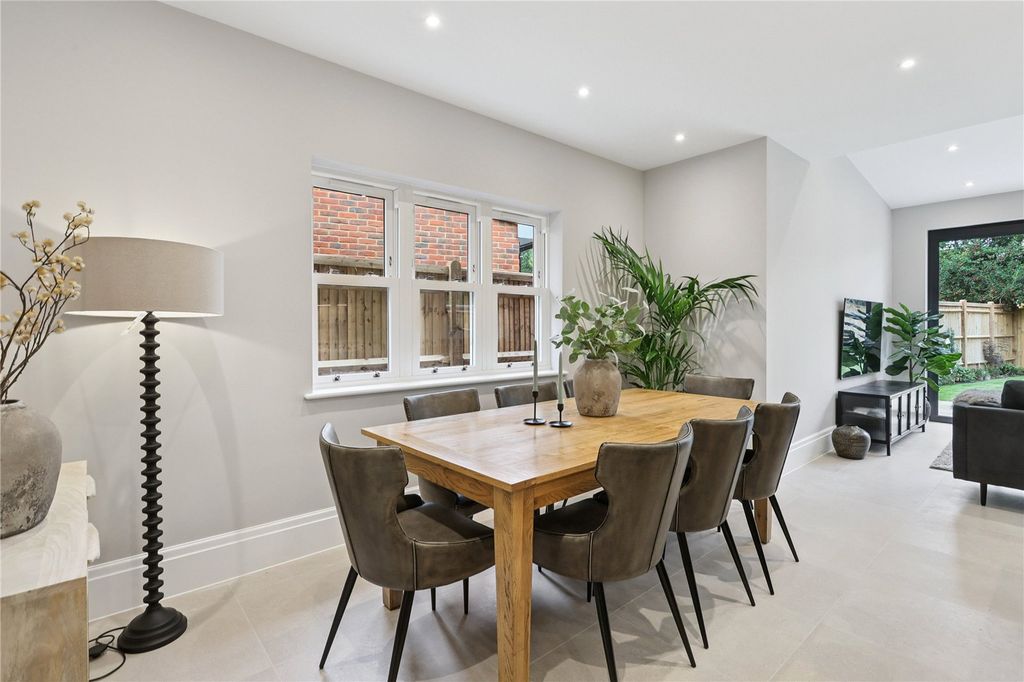 Property photo 3 of 15 Picture No. 27