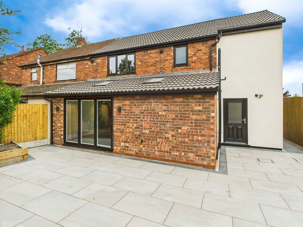 Property photo 2 of 35
