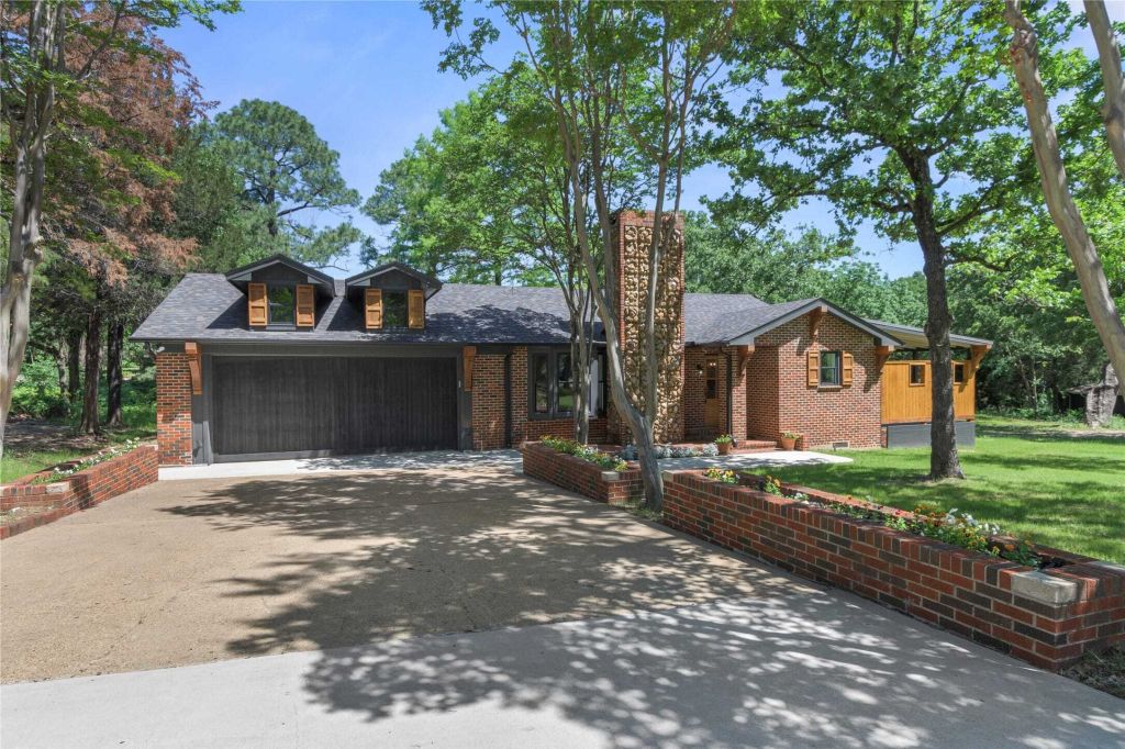 Property photo 1 of 31