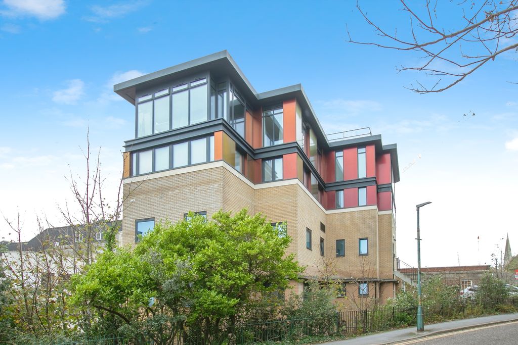 Property photo 1 of 17 Photography