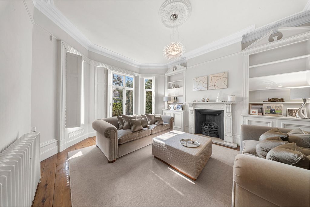 Property photo 2 of 46