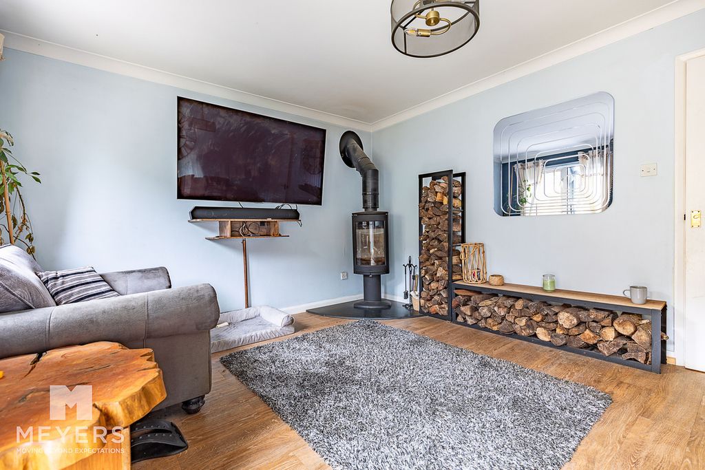 Property photo 3 of 13